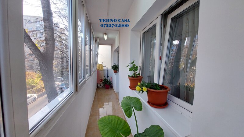 13 Seprembrie, Panduri, metrou Academia Militara la 800m